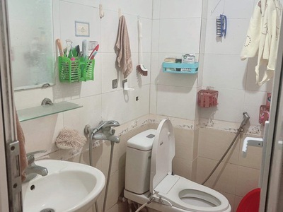 Cc bán gấp nhà quang trung 62m2, 5 tầng, giá 12 tỷ. ở ngay, vỉa hè 5m, kinh doanh, đường 20m 4