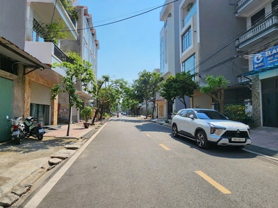 Bán đất mặt đường đào nhận - trại lẻ, 90m, đông bắc, giá 6.8 tỉ, có nhà cấp 4 1