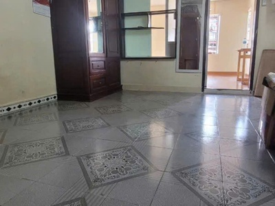 Bán tập thể thành công, tầng 4, trung tâm ba đình, ô tô đỗ chân cầu thang 2