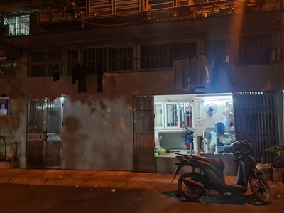 Tập thể tầng 1 căn góc kinh doanh đỉnh, mặt tiền 7,2m, 120m2 gồm 3 ngủ 3WC, gần mặt phố, ngõ rộng. 0