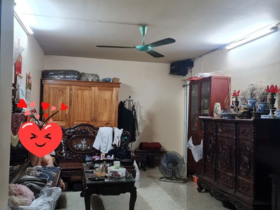 Tập thể tầng 1 căn góc kinh doanh đỉnh, mặt tiền 7,2m, 120m2 gồm 3 ngủ 3WC, gần mặt phố, ngõ rộng. 1