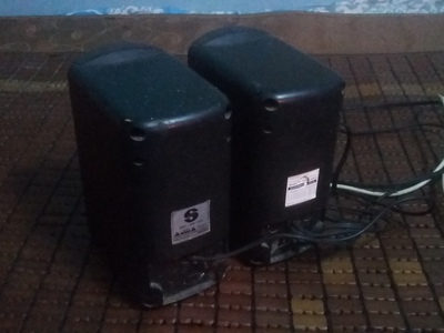 Bán 01 cặp loa vi tính   01 loa bluetooth 0