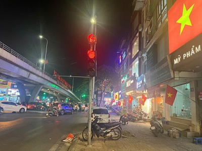 Chính chủ cho thuê tầng 1 2 mặt phố số 15 đại cồ việt, hai bà trưng, hà nội 2