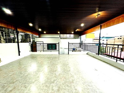 Bán Nhà Nghi Tàm Tây Hồ  45M2 5 Tầng  8.9 Tỷ 5