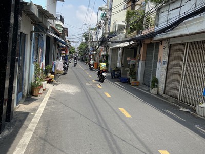 Bán gấp căn nhà siêu hiếm đường hẻm nhựa 6.5m sát mặt tiền đường huỳnh tấn phát 0