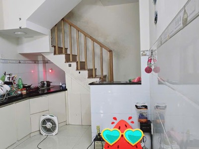 Q4, tôn thất thuyết, gần cầu kênh tẻ, khánh hội, hxh, 3 tầng chỉ 3t hơn tl 2