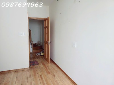 Q4, tôn thất thuyết, gần cầu kênh tẻ, khánh hội, hxh, 3 tầng chỉ 3t hơn tl 3