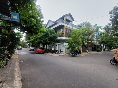 Bán nhà 2 tầng kiên cố đât 143 m2 ngang 5m dãy trọ thu nhập 15tr/tháng - giá rẻ hơn 7 tỷ 0