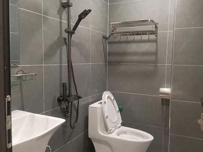 Bán nhà hoàng quốc việt, cầu giấy, 45m x 5 tầng, gần ô tô đỗ. giá 5.9 tỷ. 2
