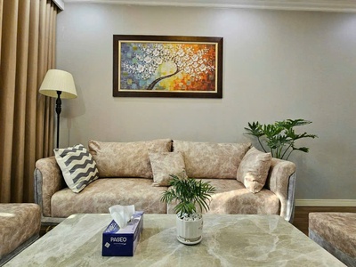 Bán nhanh căn 2 ngủ Goldmark nội thất đẹp LUNG LINH 0
