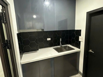 Bán chung cư cao cấp trần thái tông, cầu giấy 100m, căn góc 3 thoáng, tặng full nội thất nhập xin. 1