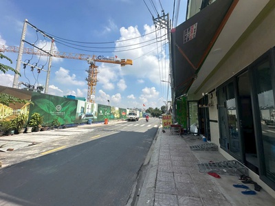 Bán nhà 76m2 full thổ cư, 2 mặt tiền sát ql13 sau lưng chợ đầu mối thủ đức 4
