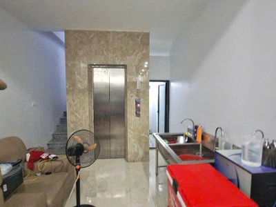 Bán nhà phùng hưng kinh doanh ô tô 39m2x5 tầng,mt 3.3m giá 8.6 tỷ 1