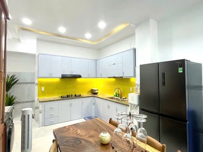 Nhà sát mặt tiền 56 m2 gần đại siêu thị emart gò vấp NHỈNH NHẸ 5 TỶ 5