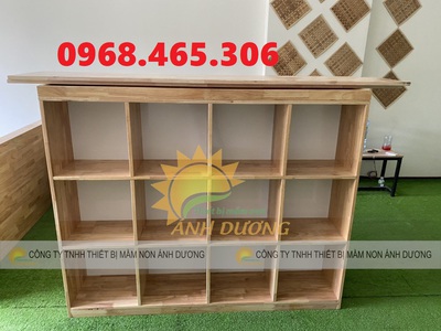 Kệ đựng balo cặp sách mầm non bằng gỗ chất lượng cao 1