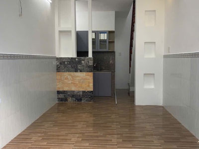 Nhà mới rất đẹp chỉ nhỉnh 1 tỷ có ngay nhà 1 trệt 1 lầu hẻm 3m thông 2