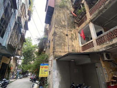 Bán nhà tập thể Tôn thất tùng 75M giá 3,8 tỷ 1