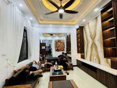 Cực hiếm  bán nhà nguyễn đình chiểu, 40m2, mặt tiền 4.3m, 10.5 tỷ, mới đẹp, thang máy, ngõ thông 1