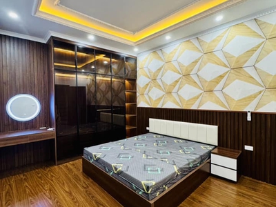 Cực hiếm  bán nhà nguyễn đình chiểu, 40m2, mặt tiền 4.3m, 10.5 tỷ, mới đẹp, thang máy, ngõ thông 0