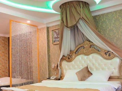 Bán hotel trung sơn, 7 tầng 6x20m 23pn hầm thang máy đầy đủ, dòng tiền 250tr/th, đường lớn 4