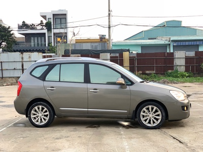 Chính chủ bán xe Kia Caren 2011 số sàn bản đủ máy 2.0 có cửa sổ trời. 0