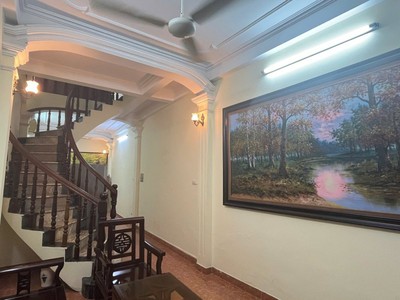 Nhà Cầu Giấy, Cầu Giấy. 50mx4  MT 3.5  Giá 9.4 tỷ  PHÂN LÔ - Ô TÔ ĐỖ CỬA - 20m Ô TÔ TRÁNH 6