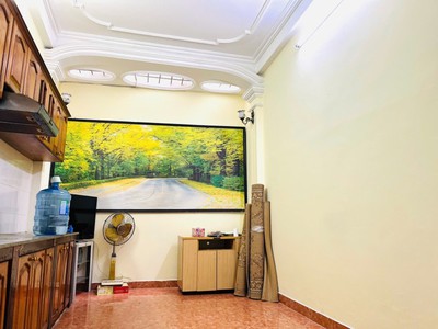 Nhà Cầu Giấy, Cầu Giấy. 50mx4  MT 3.5  Giá 9.4 tỷ  PHÂN LÔ - Ô TÔ ĐỖ CỬA - 20m Ô TÔ TRÁNH 7