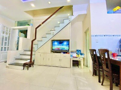 N52-3 - nhà bán - cmt8 q.10 - gần chợ hòa hưng - 4 tầng btct - 3pn - hoàn công đủ - 5 tỷ 5 2