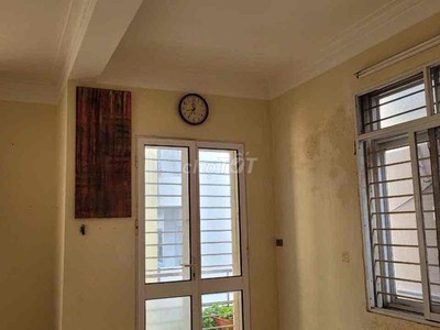 Cho thuê phòng tầng 3 tại ngõ 442 Âu Cơ, phường Nhật Tân, Tây Hồ 1