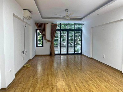 Siêu phẩm nhà dọc bún 2, 50m2, 5 tầng, giá 12.1 tỷ. thang máy chờ - vỉa hè - ô tô tránh - ở ngay - 1