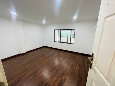 Bán gấp nhà hòa bình tt quận 11 - ngay đầm sen - hxh thông -2 tầng - 46m2 - nhà mới ở ngay - chỉ 3