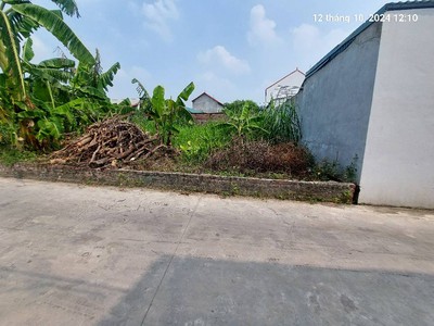 Chính chủ e bán: 80m2, mt4.5m, ô tô tải, thông, gần chợ, 1.99 tỷ, thanh trí, sóc sơn. 0