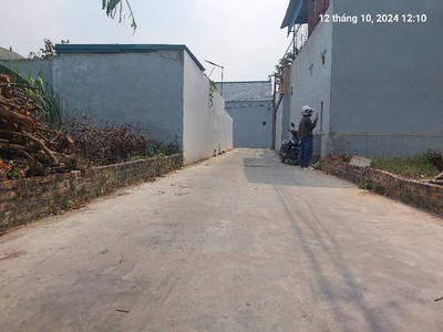 Chính chủ e bán: 80m2, mt4.5m, ô tô tải, thông, gần chợ, 1.99 tỷ, thanh trí, sóc sơn. 2