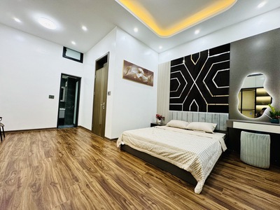 Bán nhà dịch vọng 6 tầng, mt 4m, gần ô tô, nội thất long lanh. 7.2 tỷ 2