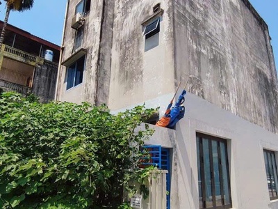 Dt98m, 3 tầng, mt 14m, 45 tỷ long biên mặt đường 40m, vỉa hè 7m - mặt tiền 14m - lô góc 3 mặt 2