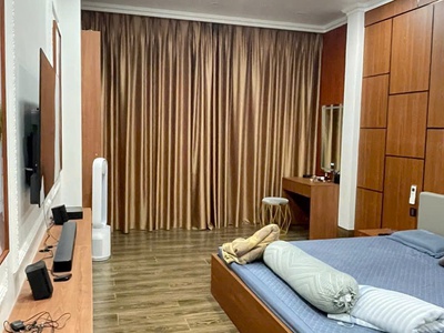 Chính chủ bán căn nhà nằm trên con phố thành chung buôn bán sầm uất giữa trung tâm tp nam định 3