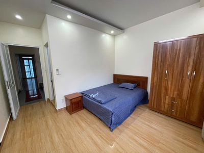 Cho thuê nhà Văn Cao đầy đủ nội thất, 5 p.ngủ khép kín. 6