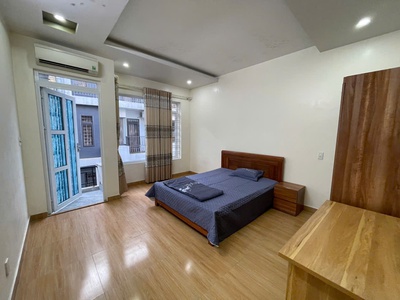 Cho thuê nhà Văn Cao đầy đủ nội thất, 5 p.ngủ khép kín. 7