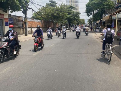 Bán nhà hàng 1 mặt tiền 1 mặt hẻm đường hoà bình,q.tân phú,dt:14mx191m,kc:,1 tầng ,giá:162 tỷ. 0