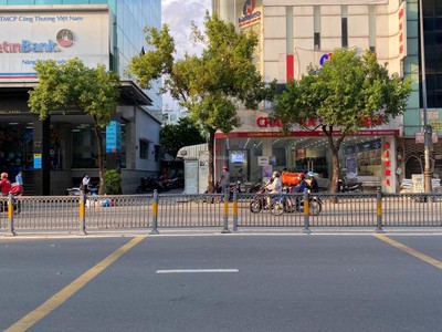 Bán nhà mặt tiền kd đường minh phụng,q.11,dt:16mx38m,kc: 4 lầu giá:72 tỷ 0