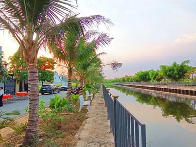 Bán 220m2  10x22m , full thổ cư, view sông sg, giáp sg, chợ đầu mối, ql 13 2