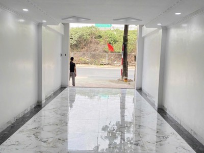 Cho thuê cả tòa văn phòng mới 100, đặc biệt giá thuê dài hạn bao tốt ngay tt quận hoàng mai 1