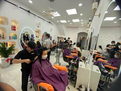 Chính chủ cần sang nhượng salon tóc đường ông ích khiêm, phường thạch thang 0