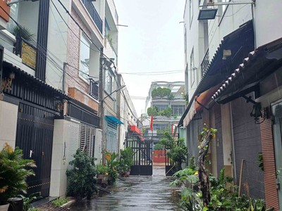 Ngộp bán gấp nhà 2 tầng hẻm xe tải 53m2 4 13 chỉ hơn 3 tỷ cho thuê 8tr.tháng gần ql1k linh xuân thủ 0