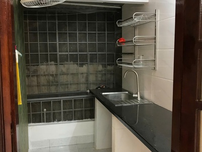 Chính chủ cho thuê căn hộ tầng 3 thuộc tập thể bộ y tế ngõ 135 phố núi trúc, phường kim mã, quận ba 3