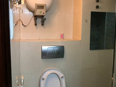 Chính chủ cho thuê căn hộ tầng 3 thuộc tập thể bộ y tế ngõ 135 phố núi trúc, phường kim mã, quận ba 4