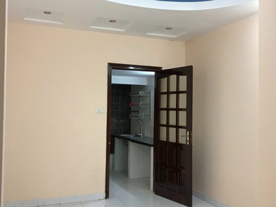 Chính chủ cho thuê căn hộ tầng 3 thuộc tập thể bộ y tế ngõ 135 phố núi trúc, phường kim mã, quận ba 2