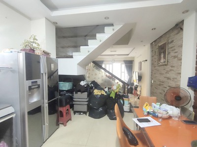 Bán nhà hxh lũy bán bích quận tân phú 4 x 13- 3 tầng giảm 400 còn 4.5 tỷ tl 0