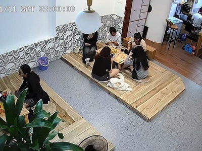 Do chuyển nhà xa quán nên mình đành phải sang nhượng lại quán café 3