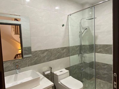 Bán Nhà Ngõ 24 Ngọc Lâm, Long Biên,36/ 40m2, 6Tầng, Thang Máy, Gara Ô Tô, Full Nội Thất 3